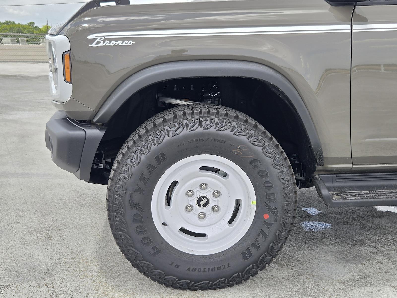 New 2026 Ford Bronco - photo 5