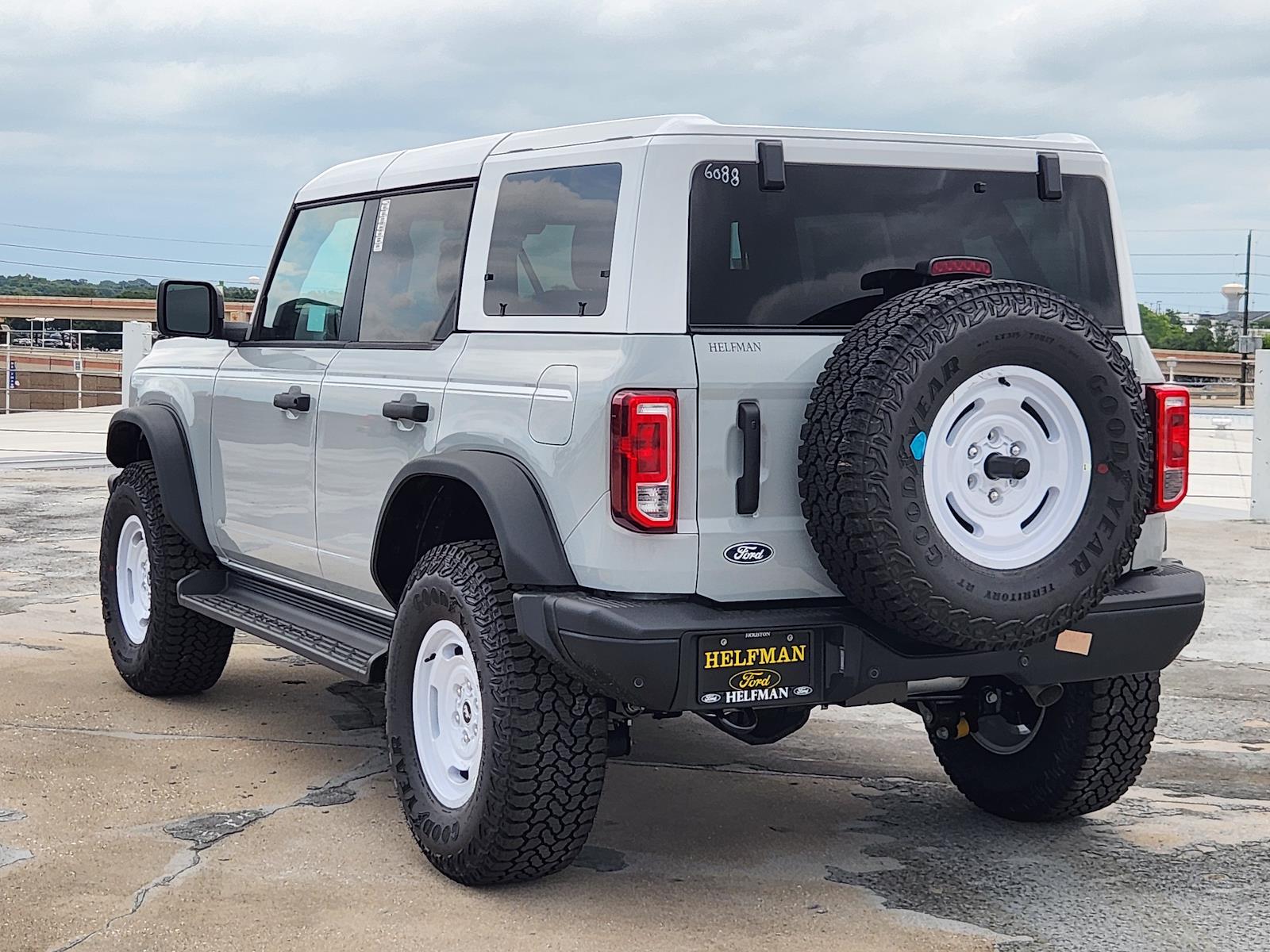 New 2026 Ford Bronco Heritage - photo 3