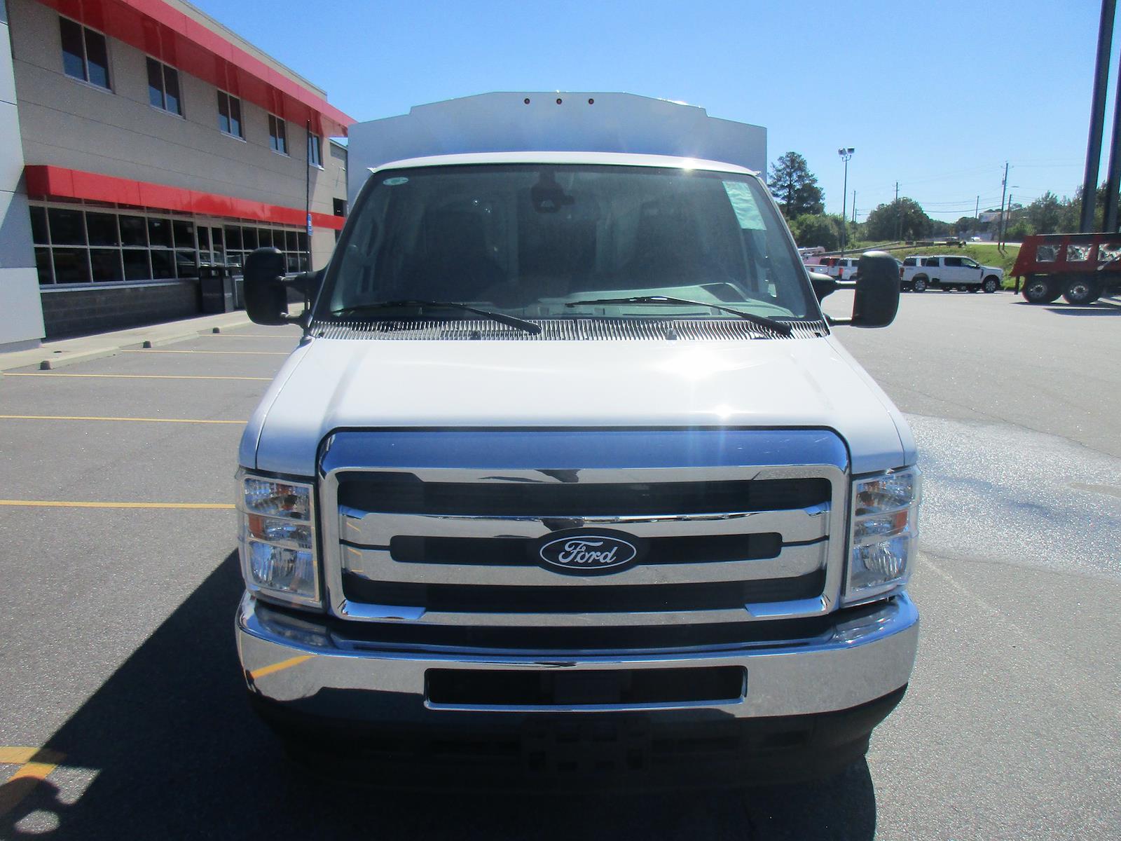 New 2026 Ford E-350 Cutaway - photo 4