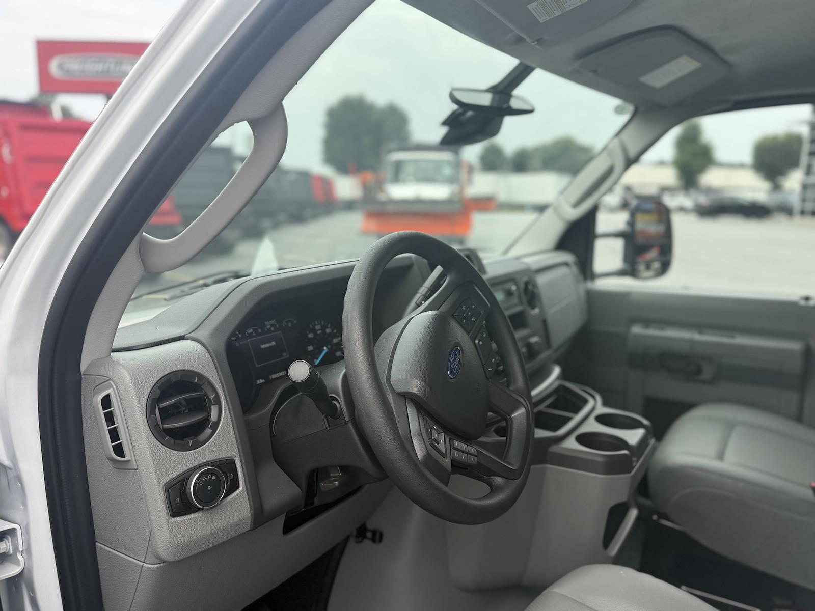 New 2027 Ford E-450 Cutaway - photo 6