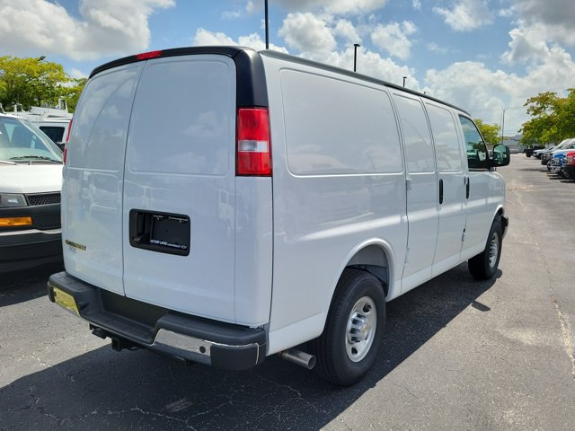 New 2025 Chevrolet Express 2500 Empty Cargo Van - photo 4