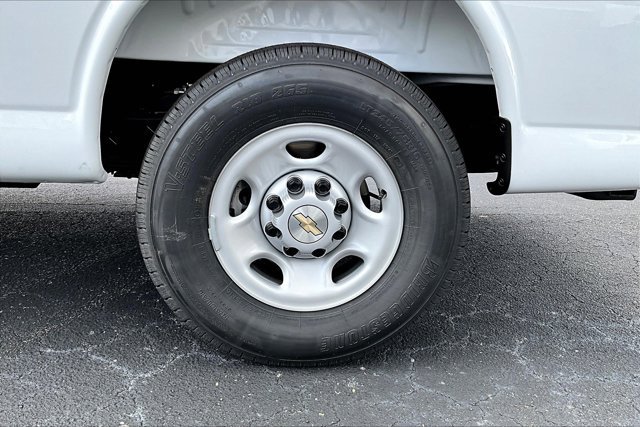 New 2025 Chevrolet Express 2500 Empty Cargo Van - photo 9