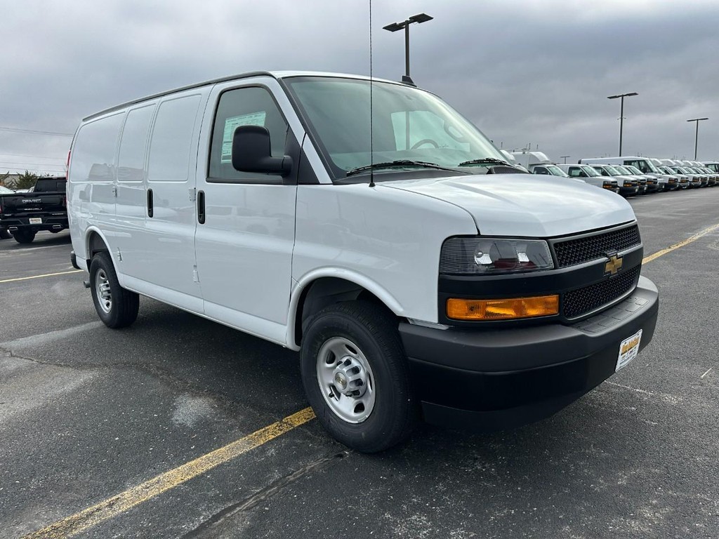 New 2025 Chevrolet Express 2500 - photo 2