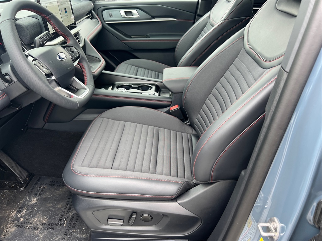 New 2025 Ford Explorer ST-Line - photo 13