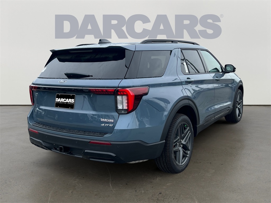 New 2025 Ford Explorer - photo 2