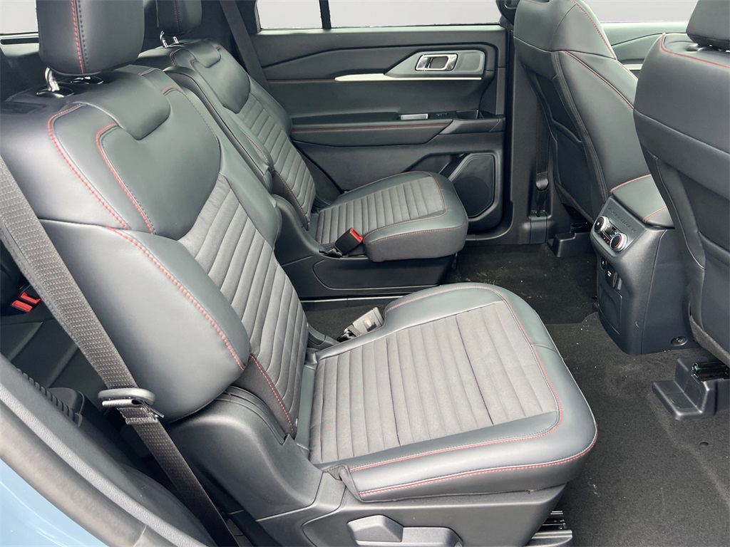 New 2025 Ford Explorer ST-Line - photo 6