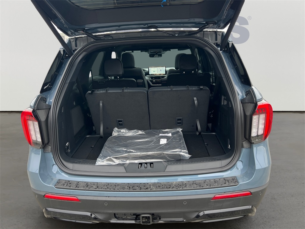New 2025 Ford Explorer ST-Line - photo 8
