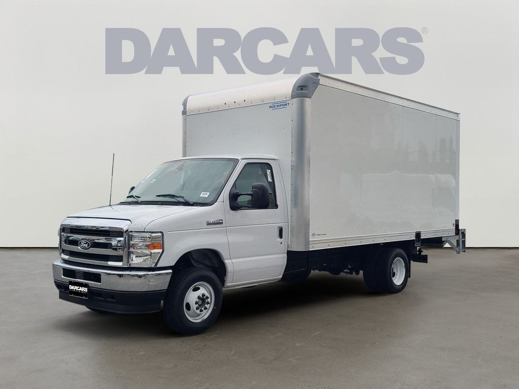 New 1996 Ford E-450 - photo 2