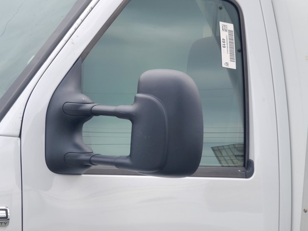 New 1996 Ford E-450 Cutaway - photo 4