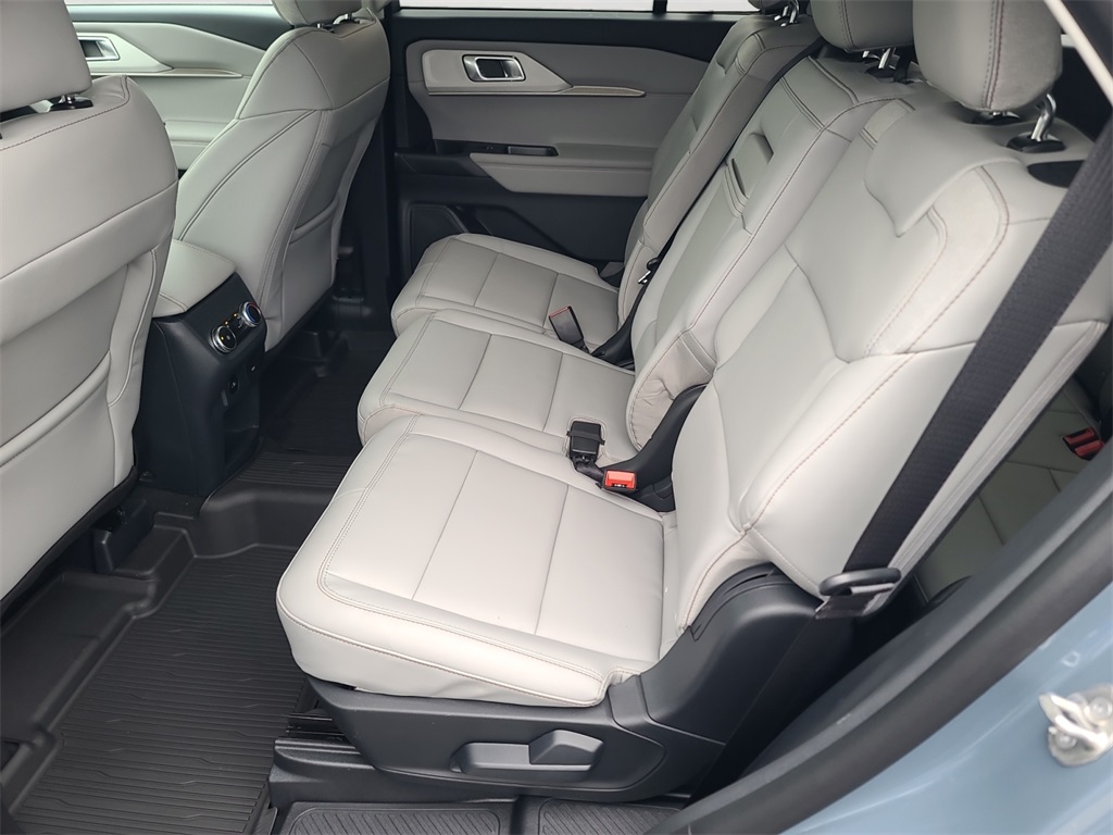 New 2026 Ford Explorer ACTIV - photo 10