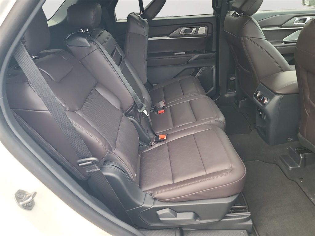 New 2026 Ford Explorer Platinum - photo 7