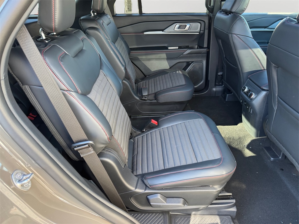 New 2026 Ford Explorer ST-Line - photo 8