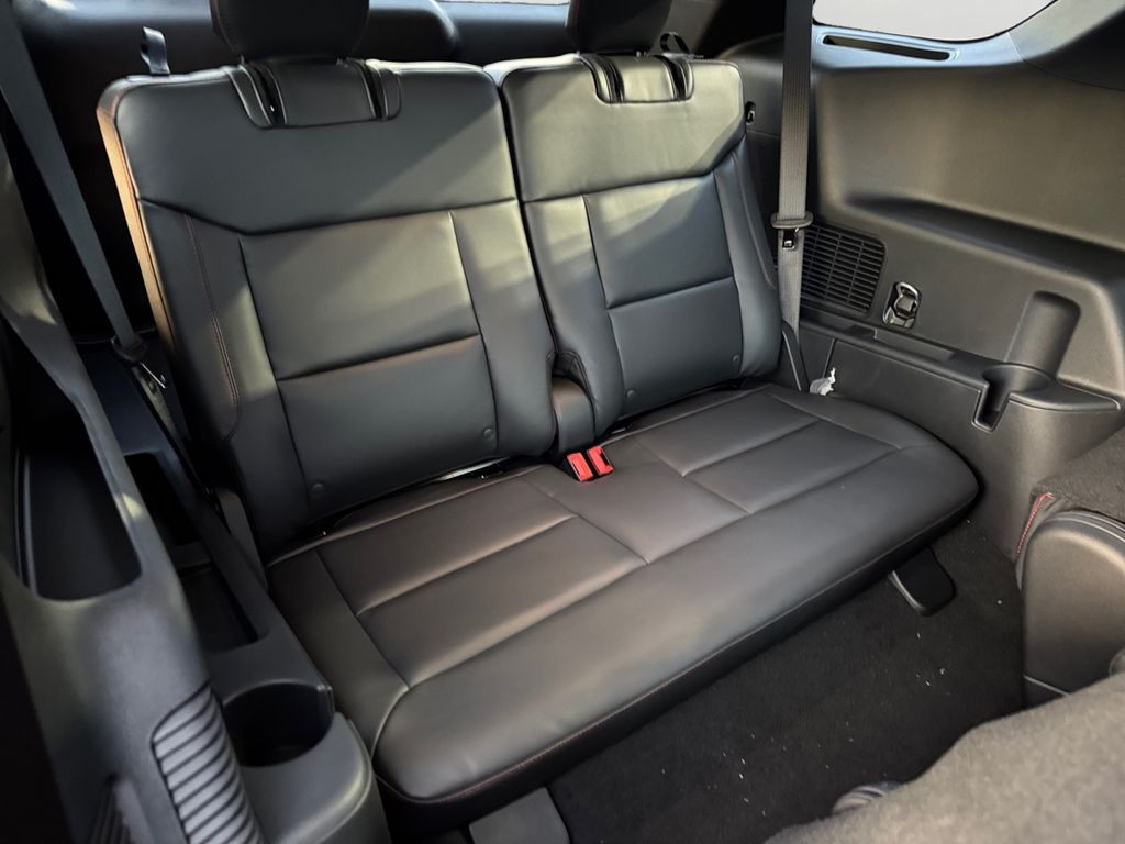 New 2026 Ford Explorer ST-Line - photo 9