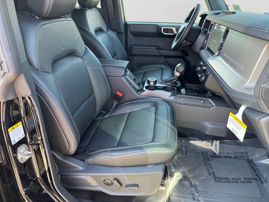New 2026 Ford Bronco Outer Banks - photo 6