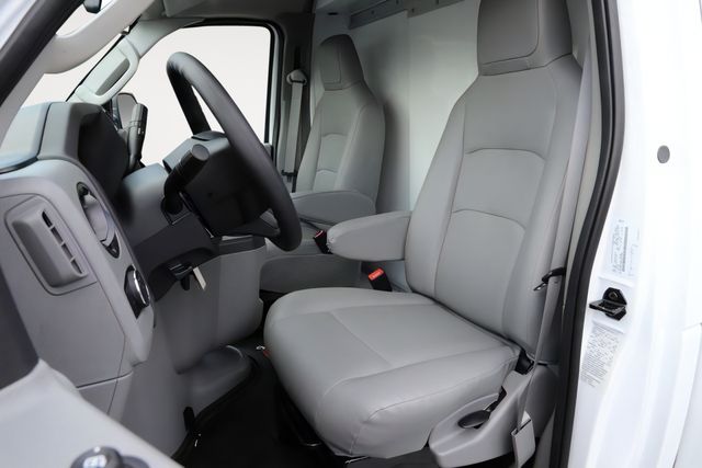 New 2026 Ford E-350 Cutaway - photo 19