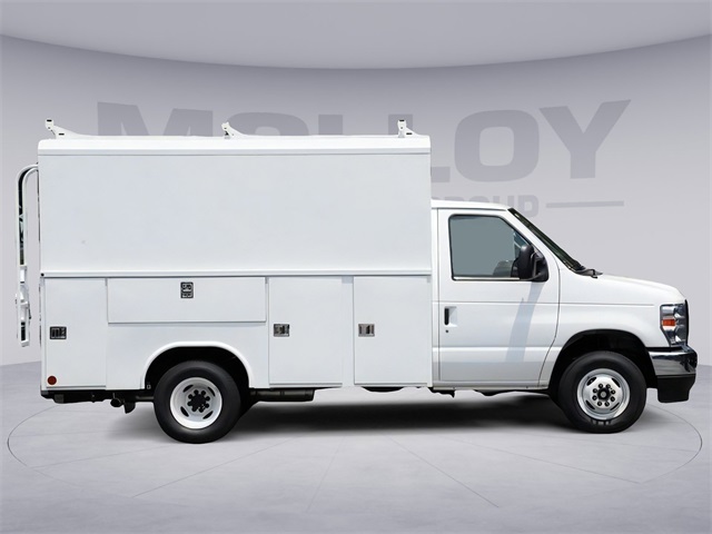 New 2026 Ford E-350 Cutaway - photo 4
