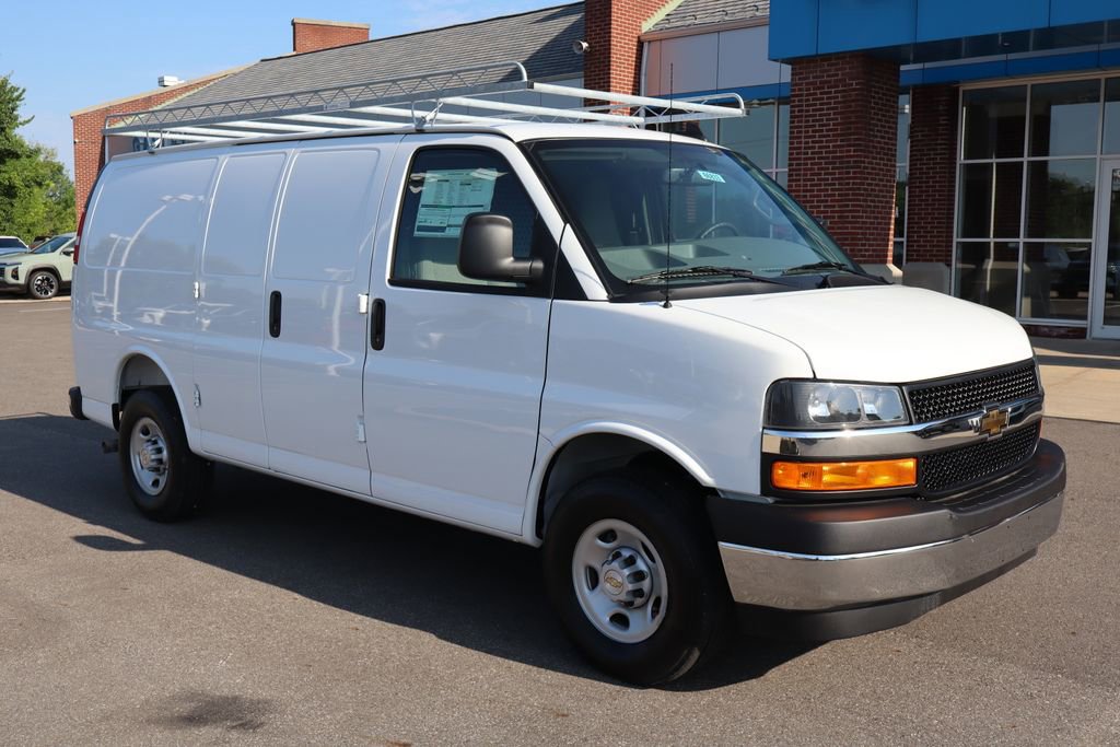 New 2025 Chevrolet Express 2500 - photo 2