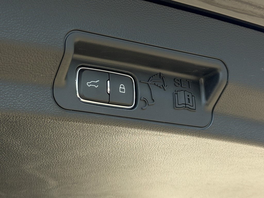 Used 2023 Ford Explorer ST - photo 37