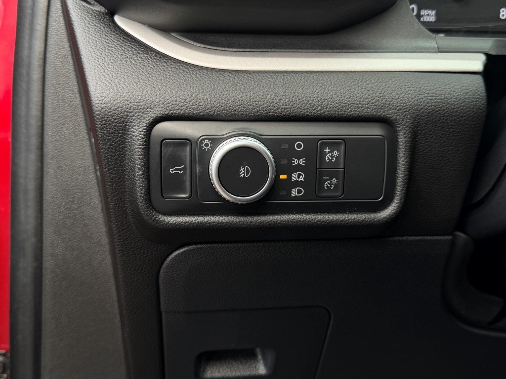 Used 2022 Ford Explorer XLT - photo 8