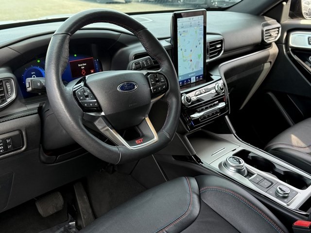 Used 2024 Ford Explorer ST - photo 3