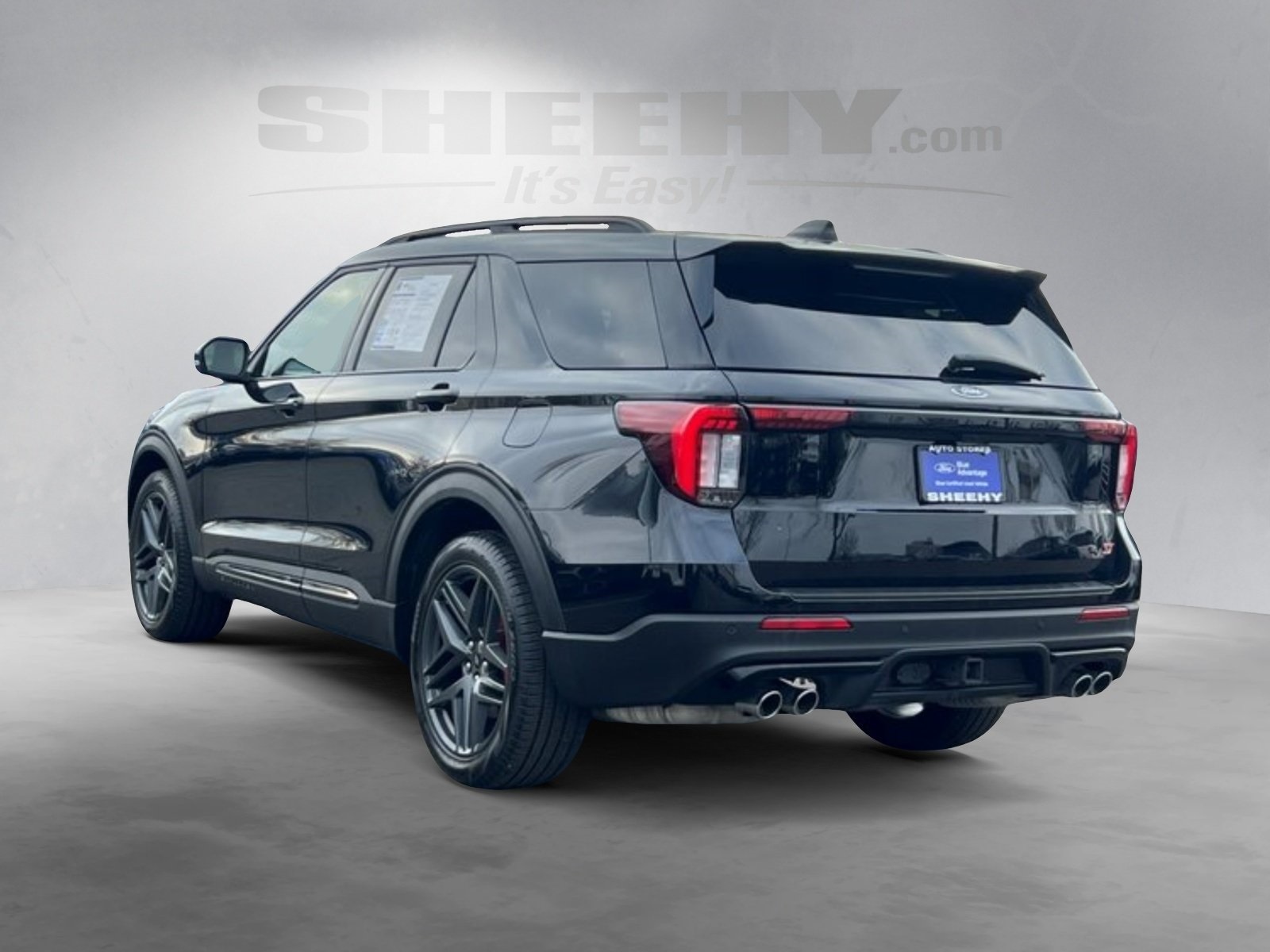 Used 2025 Ford Explorer - photo 2
