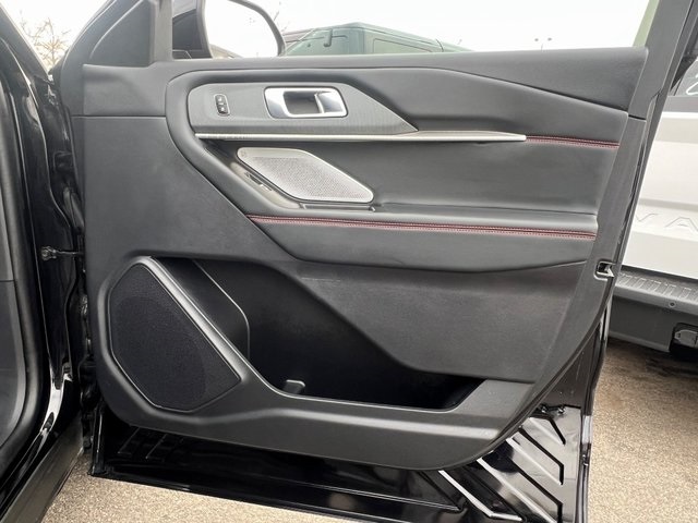 Used 2025 Ford Explorer ST - photo 4
