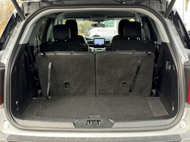 Used 2023 Ford Explorer - photo 2