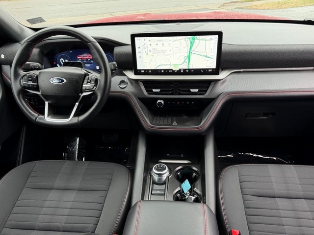 Used 2025 Ford Explorer - photo 2
