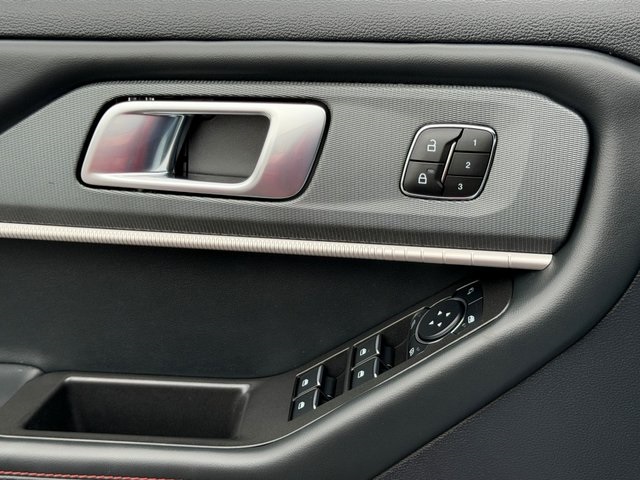 Used 2025 Ford Explorer ST-Line - photo 39