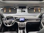 Used 2022 Ford Explorer XLT thumbnail 3