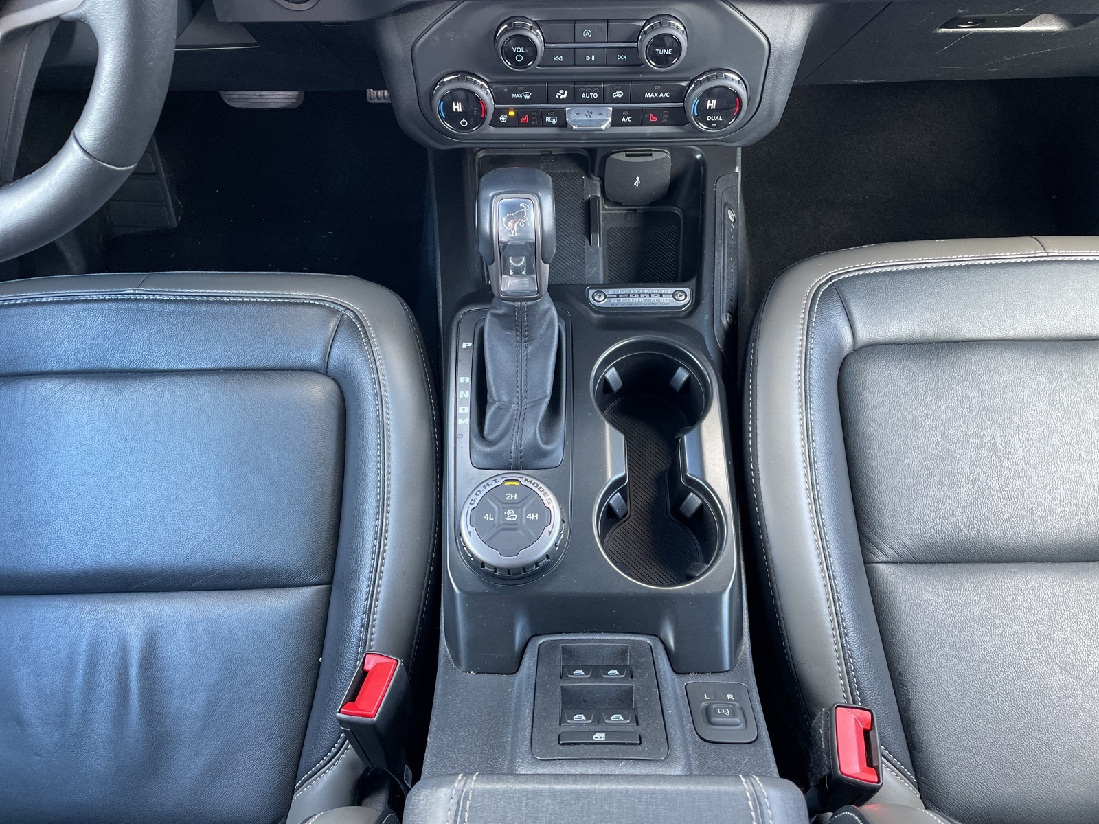Used 2025 Ford Bronco Outer Banks - photo 13