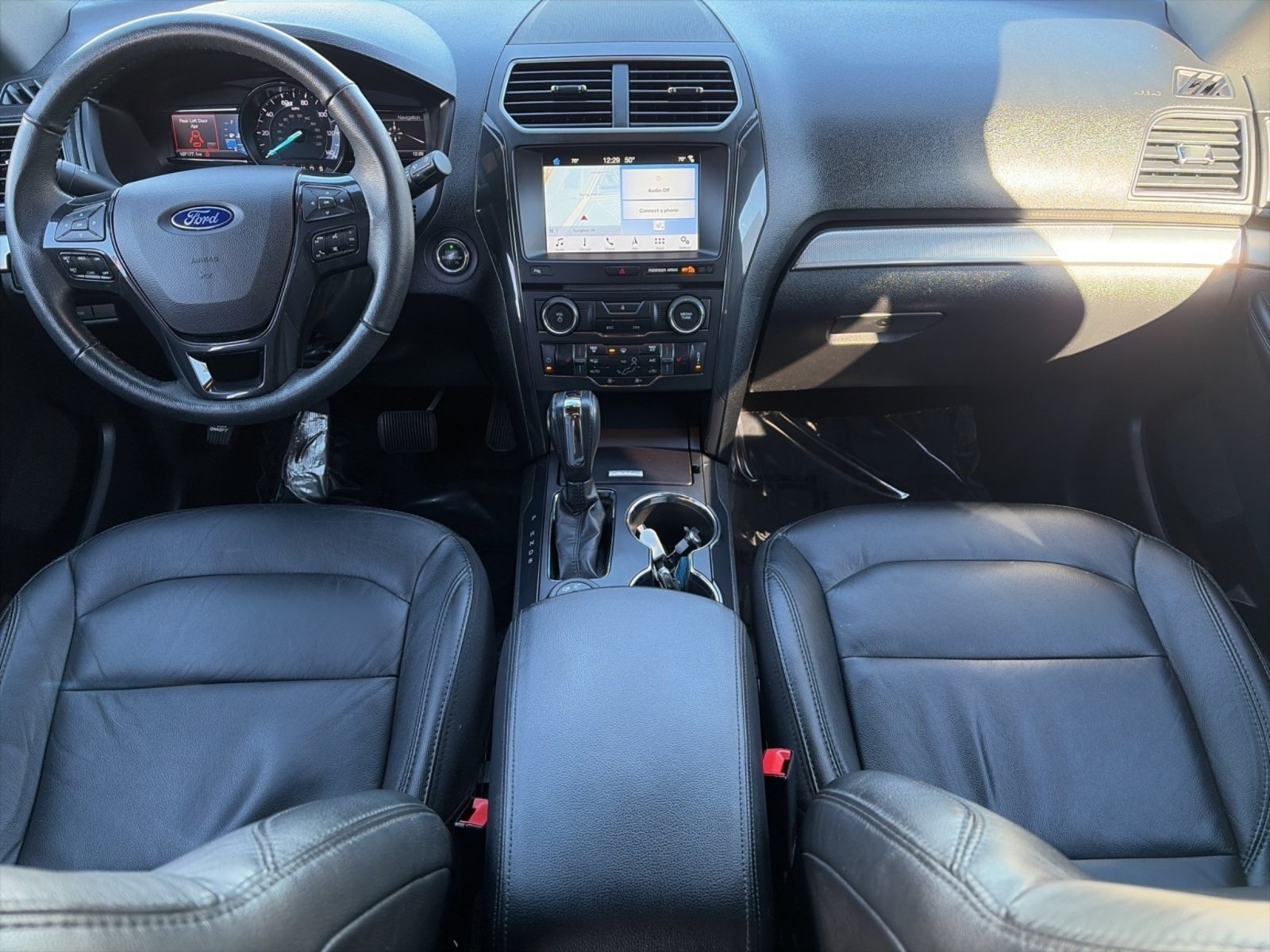 Used 2018 Ford Explorer XLT - photo 3