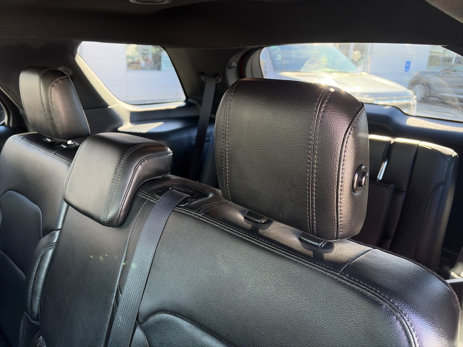 Used 2018 Ford Explorer XLT - photo 31
