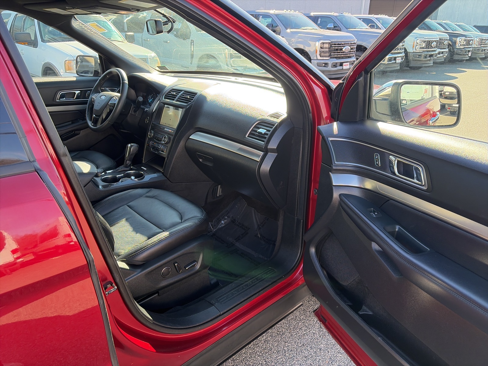 Used 2018 Ford Explorer XLT - photo 34