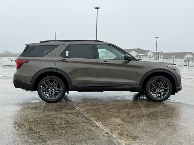 New 2026 Ford Explorer ST - photo 18