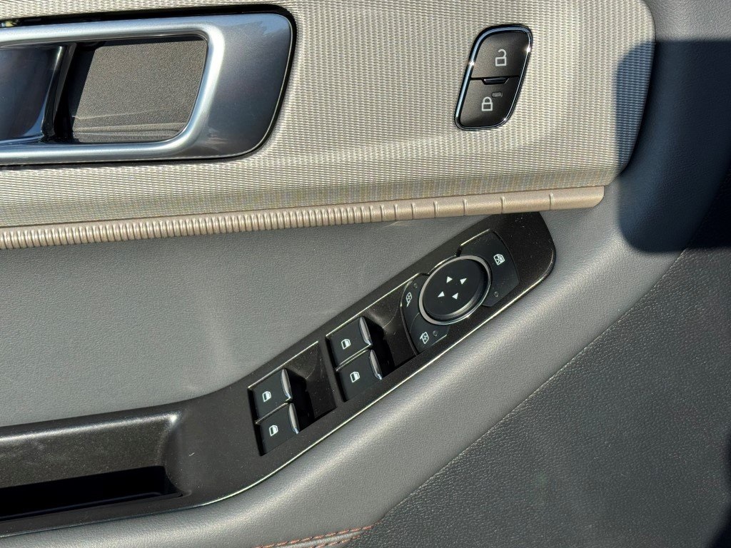 New 2026 Ford Explorer ACTIV - photo 7