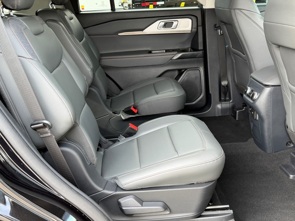Used 2025 Ford Explorer ACTIV - photo 26