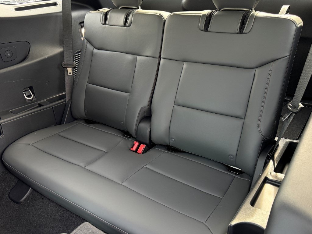 Used 2025 Ford Explorer ACTIV - photo 33