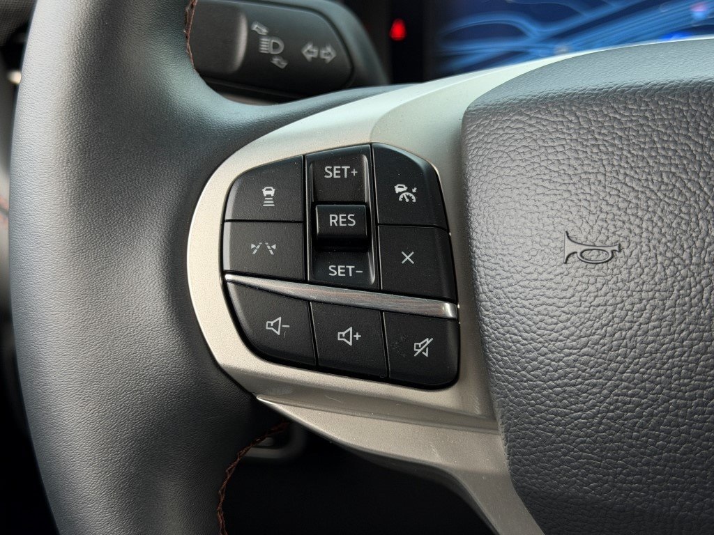 Used 2025 Ford Explorer ACTIV - photo 3