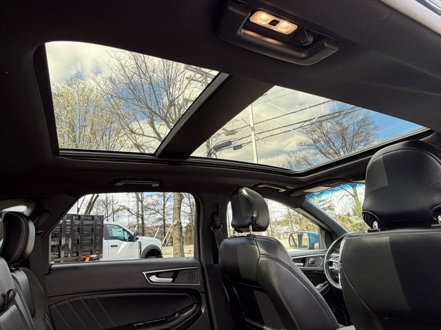 Used 2019 Ford Edge - photo 2
