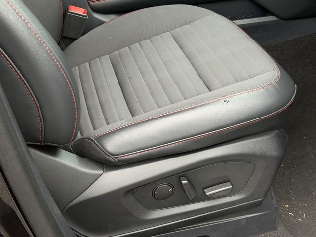 Used 2025 Ford Explorer ST-Line - photo 18