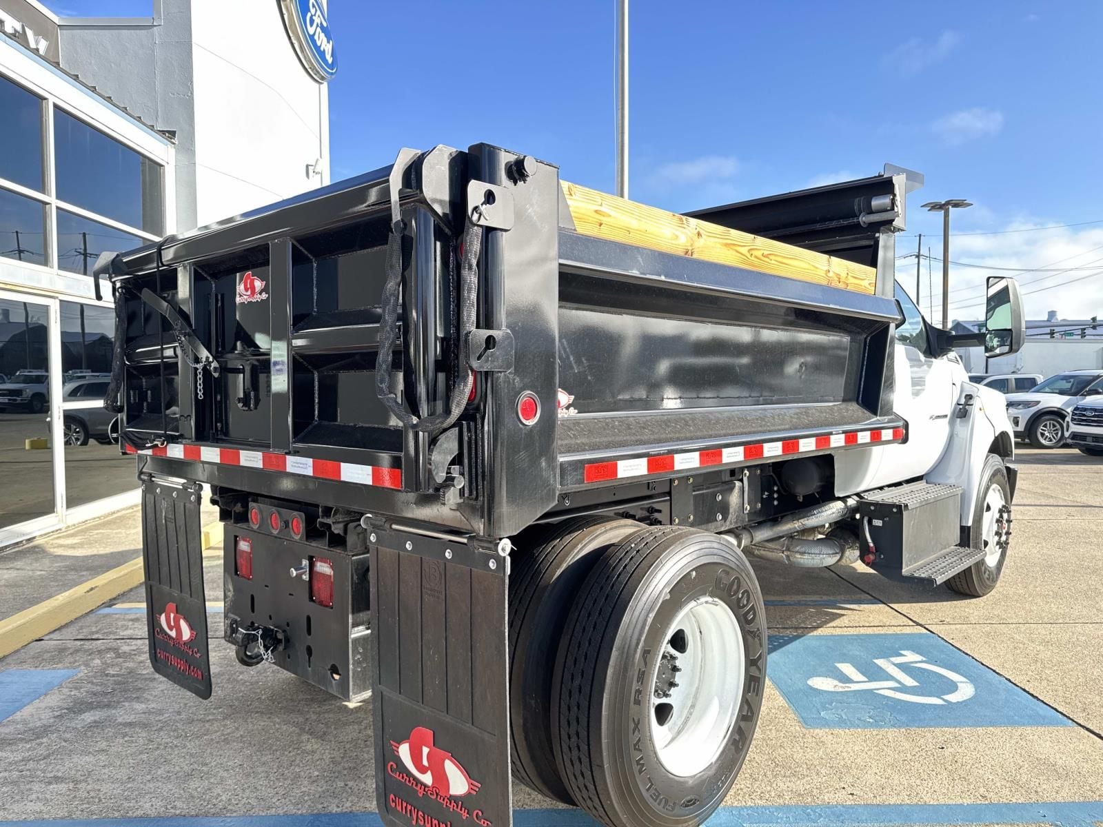 Used 2025 Ford F-650 Regular Cab Cab Chassis - photo 16