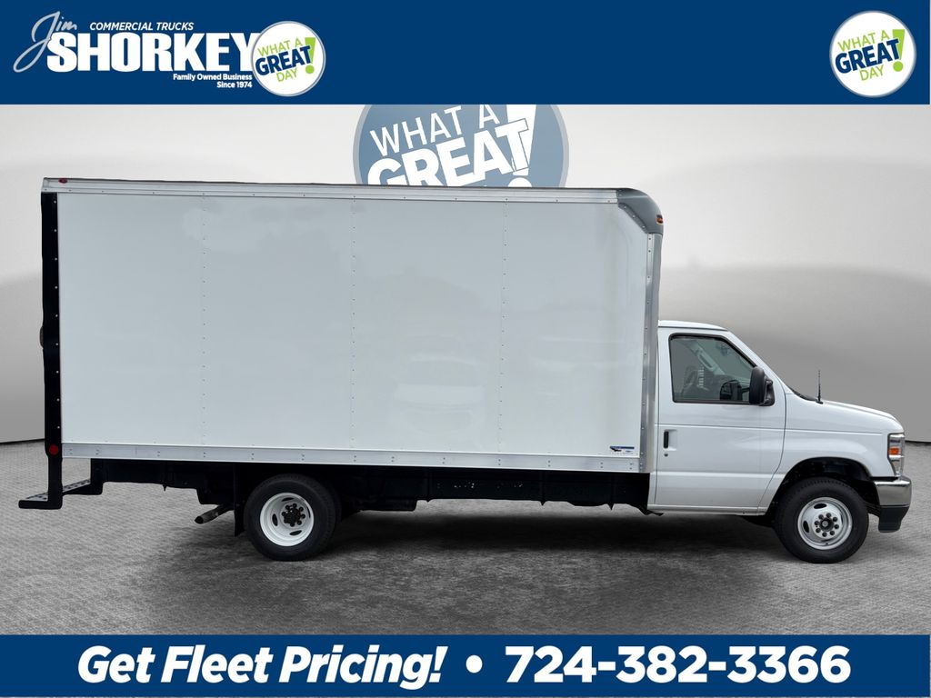 New 2027 Ford E-450 - photo 2