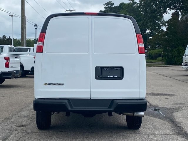 New 2025 Chevrolet Express 3500 Empty Cargo Van - photo 5