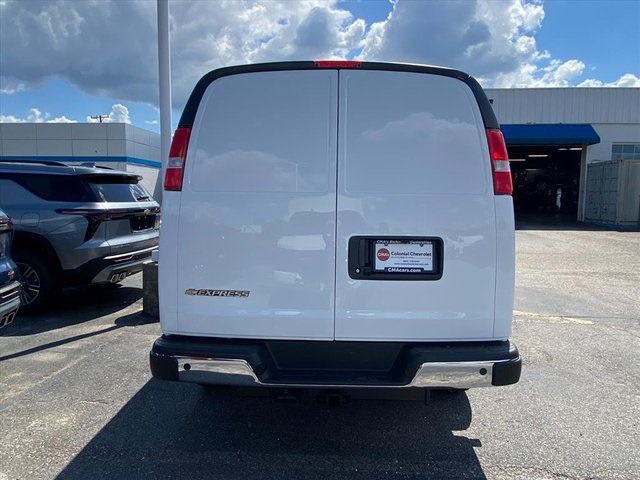 New 2025 Chevrolet Express 2500 Empty Cargo Van - photo 5