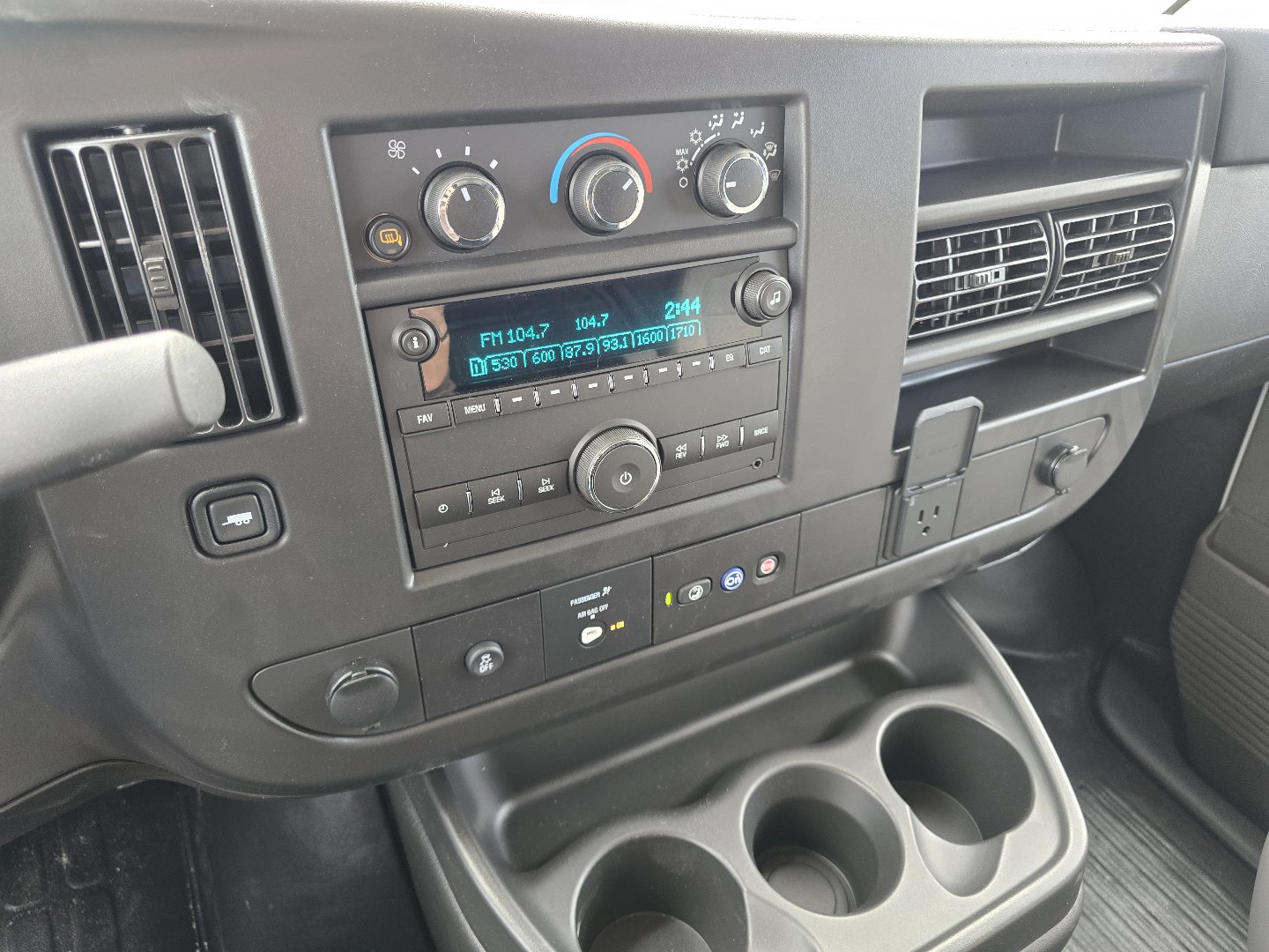 New 2026 Chevrolet Express 2500 Empty Cargo Van - photo 16