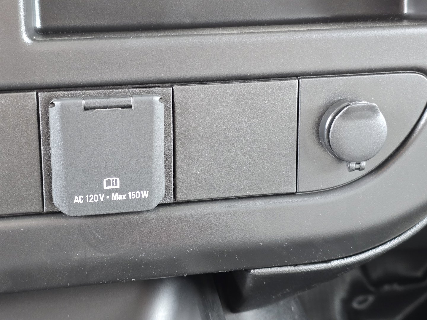 New 2026 Chevrolet Express 2500 Empty Cargo Van - photo 5