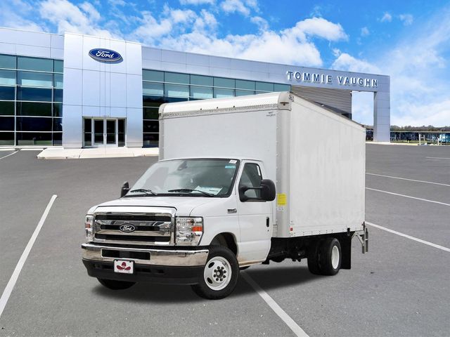 New 2027 Ford E-350 - photo 1