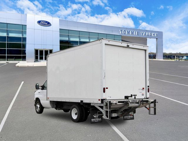 New 2027 Ford E-350 - photo 2