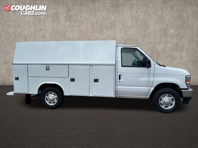 New 2026 Ford E-350 Cutaway - photo 7
